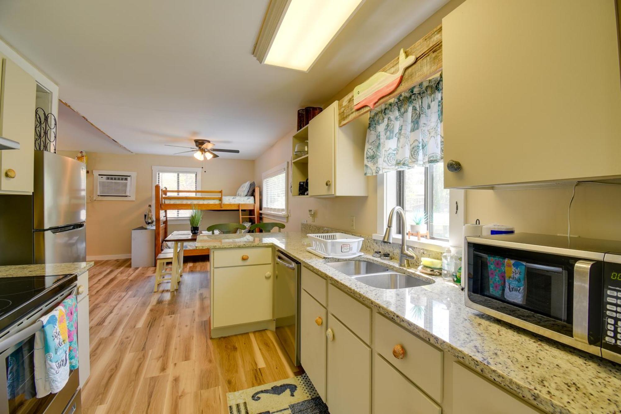 Ocean Isle Apartment With Balcony, 1 Mi To Beach! Ocean Isle Beach Εξωτερικό φωτογραφία