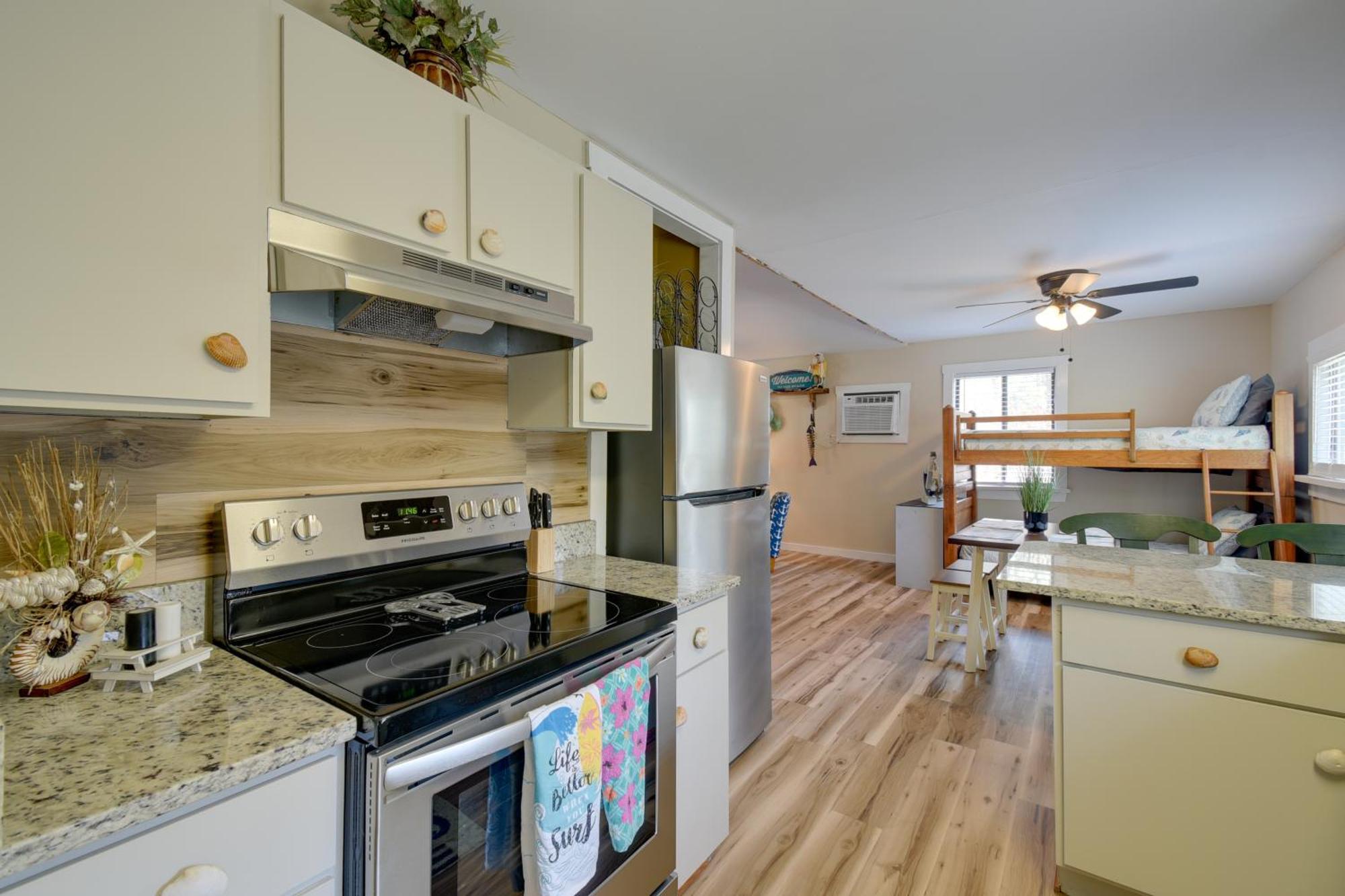 Ocean Isle Apartment With Balcony, 1 Mi To Beach! Ocean Isle Beach Εξωτερικό φωτογραφία