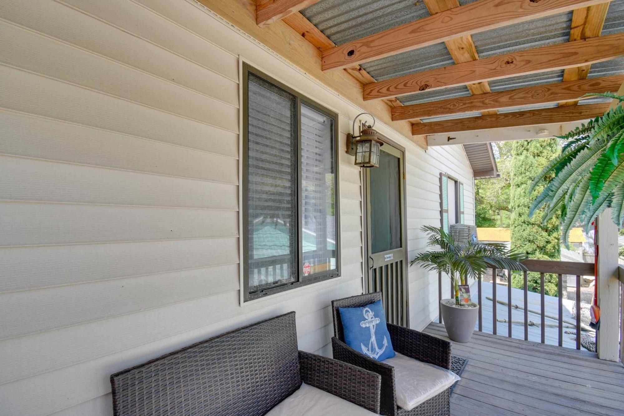 Ocean Isle Apartment With Balcony, 1 Mi To Beach! Ocean Isle Beach Εξωτερικό φωτογραφία